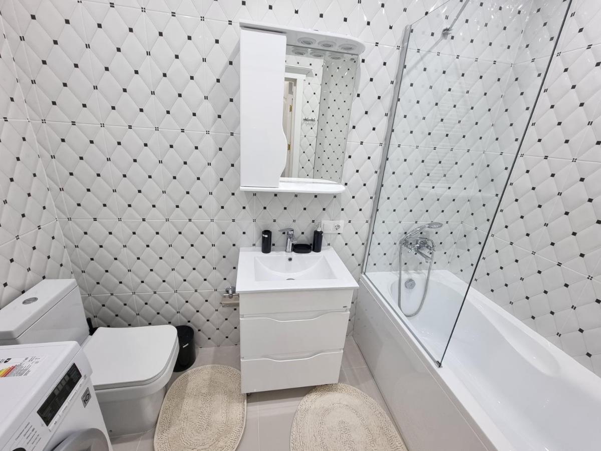 Tourist Grand Apartments Ultracentral Kisinyov Kültér fotó